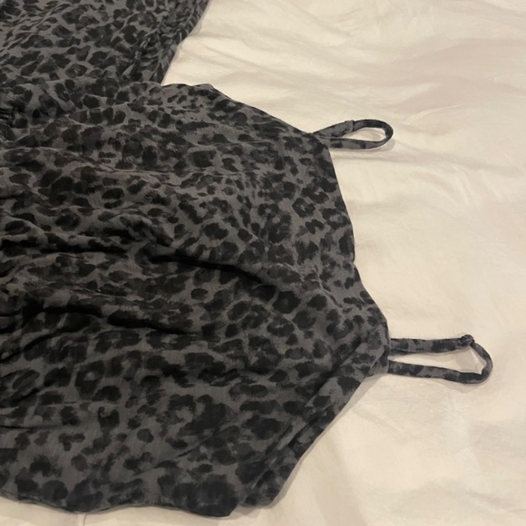 Romper - Picture 2 of 3